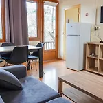 De 4*